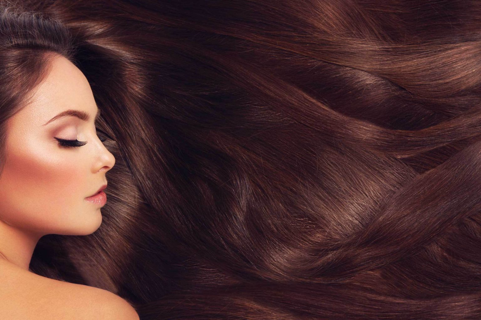 ¿Quieres tener el cabello hidratado, elástico y fuerte? Empieza a cuidarlo hoy